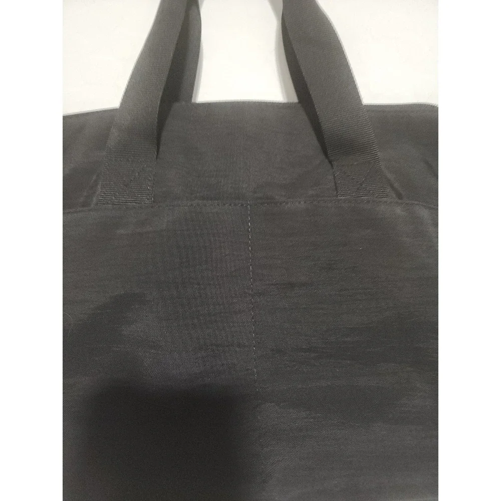 Baggallini Avenue Crossbody In Black. - Picture 3 of 7